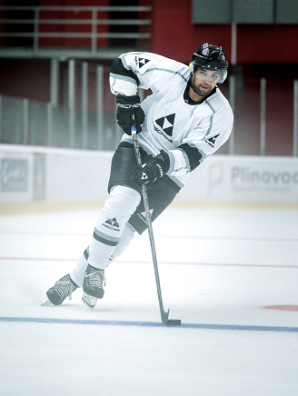 1-4_block_hockey_38-40
