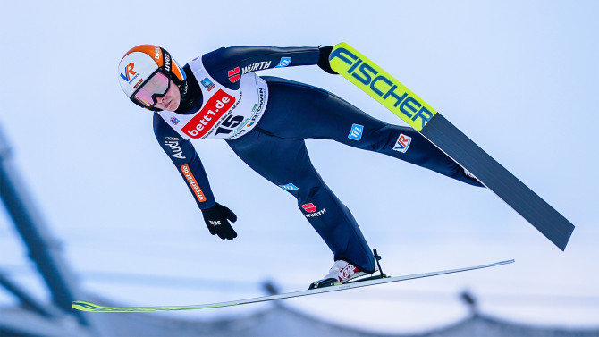 Deutsche Skispringerinnen gewinnen Teamspringen